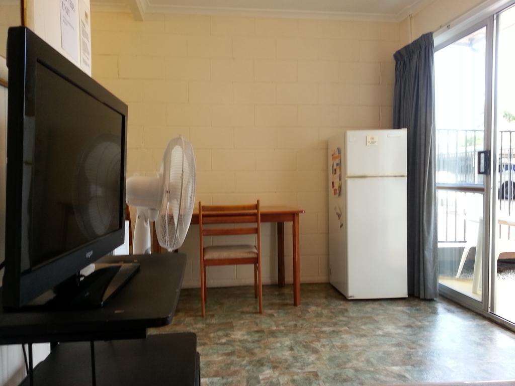Motel Sandy Court Holiday Units Noosaville Zimmer foto