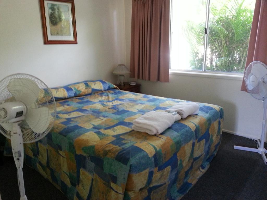 Motel Sandy Court Holiday Units Noosaville Zimmer foto