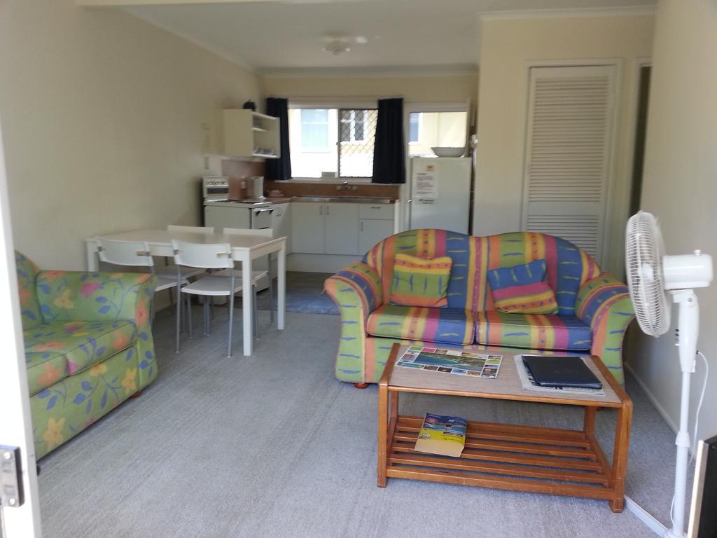 Motel Sandy Court Holiday Units Noosaville Zimmer foto